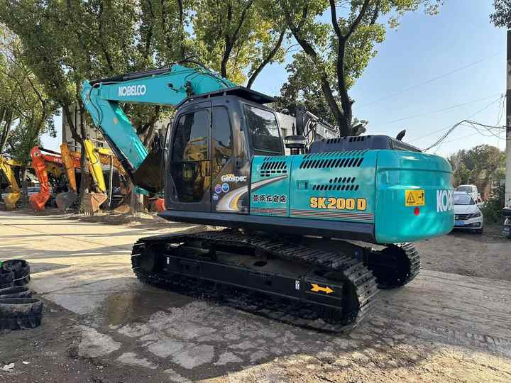 Used Japan Original Brand Kobelco Sk200-8 Excavator in High Quality for Sale High Working Efficiency - Excavadora: foto 3 Used Japan Original Brand Kobelco Sk200-8 Excavator in High Quality for Sale High Working Efficiency - Excavadora: foto 3