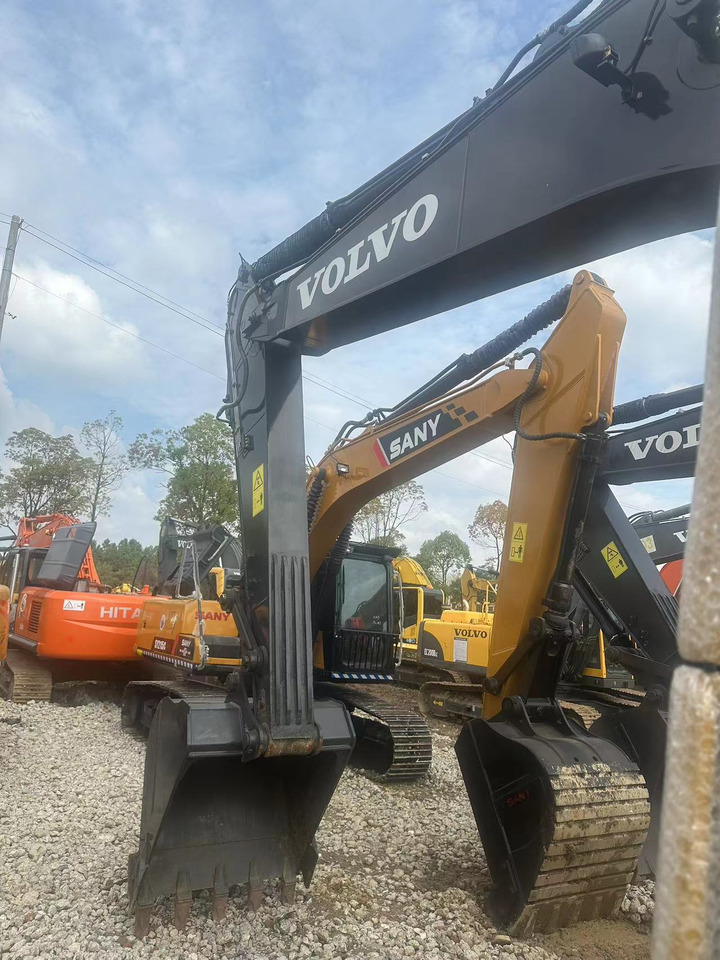Used VOLVO EC210 Excavator Efficient Heavy Construction Equipment with Original Engine Second Hand Crawler Excavator - Excavadora de cadenas: foto 3 Used VOLVO EC210 Excavator Efficient Heavy Construction Equipment with Original Engine Second Hand Crawler Excavator - Excavadora de cadenas: foto 3