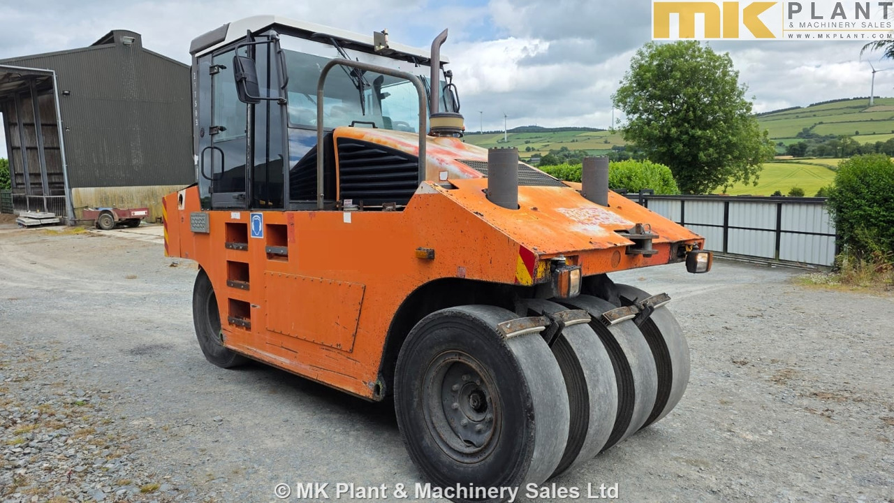 BOMAG BW24R (Stavostroj VP2400 / Ammann AP2400) - Rodillo de neumáticos: foto 5 BOMAG BW24R (Stavostroj VP2400 / Ammann AP2400) - Rodillo de neumáticos: foto 5