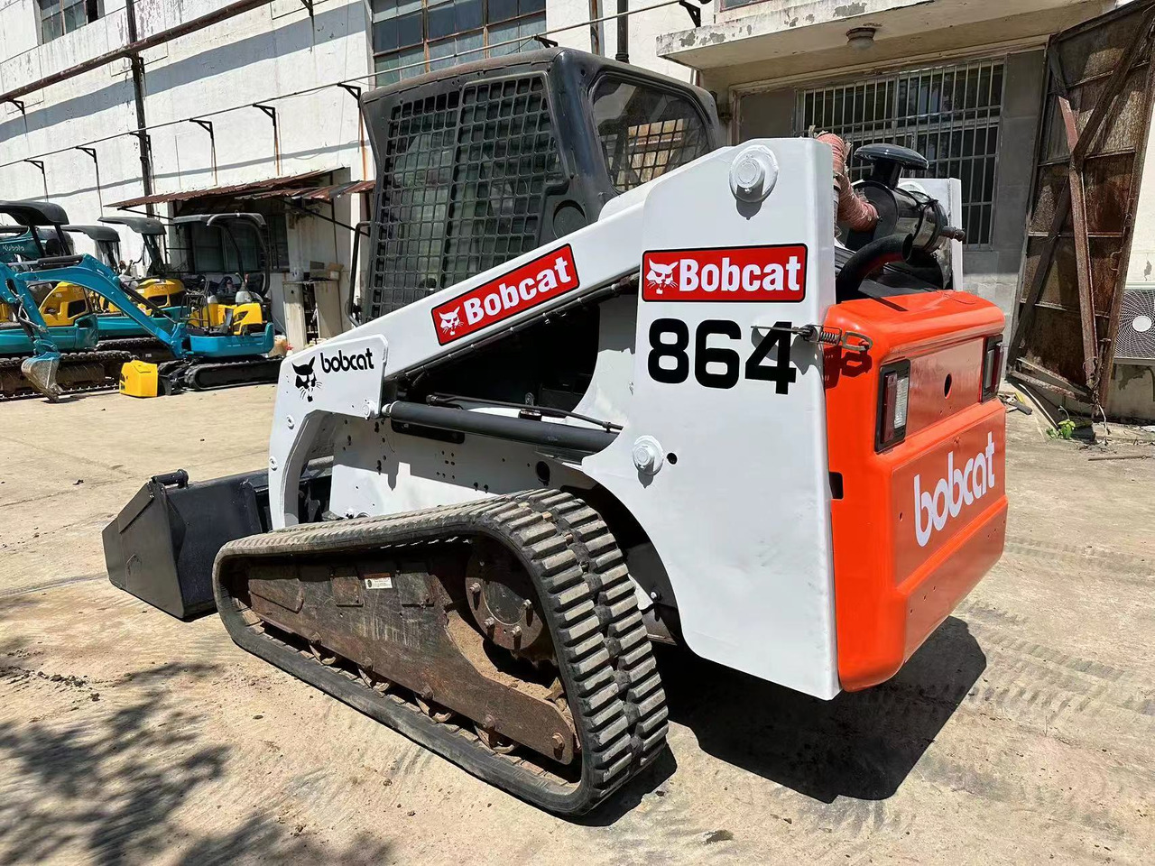 BOBCAT T864 - Minicargadora: foto 4 BOBCAT T864 - Minicargadora: foto 4