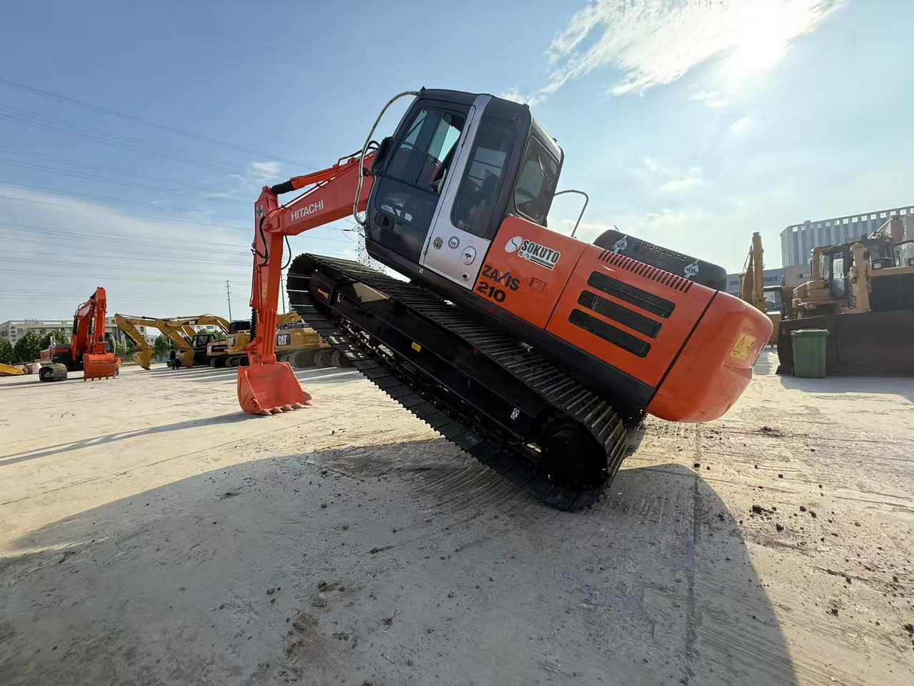 HITACHI ZX210-3G - Excavadora de cadenas: foto 1 HITACHI ZX210-3G - Excavadora de cadenas: foto 1
