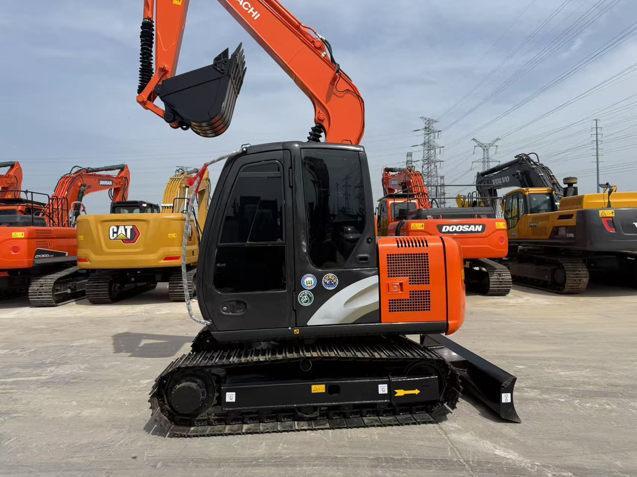 HITACHI ZX70 - Excavadora de cadenas: foto 1 HITACHI ZX70 - Excavadora de cadenas: foto 1