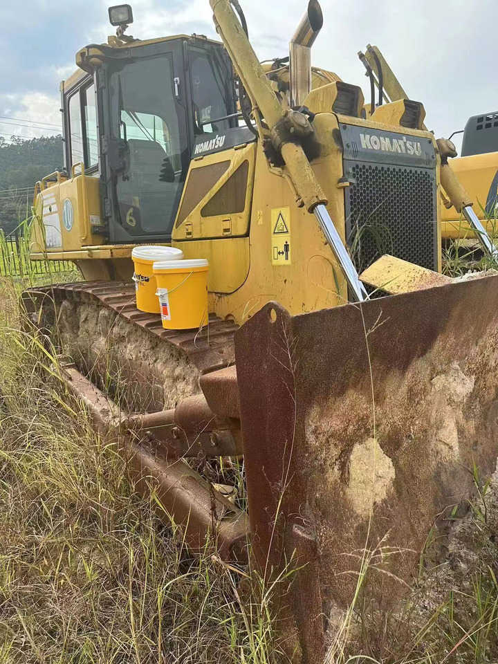 KOMATSU D65EX - Bulldozer: foto 2 KOMATSU D65EX - Bulldozer: foto 2