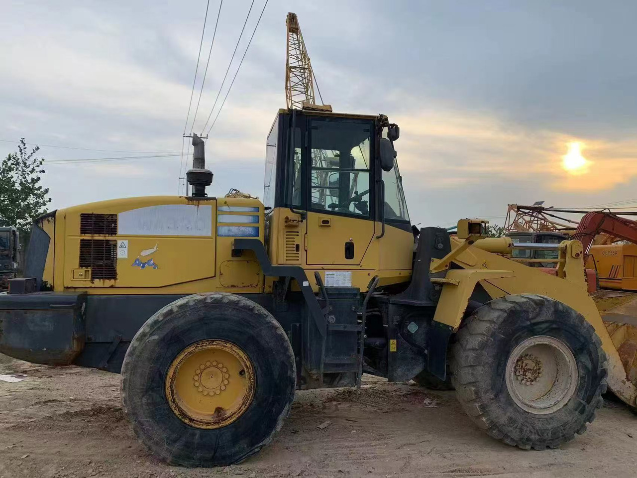 KOMATSU WA320-5 - Cargadora de ruedas: foto 2 KOMATSU WA320-5 - Cargadora de ruedas: foto 2