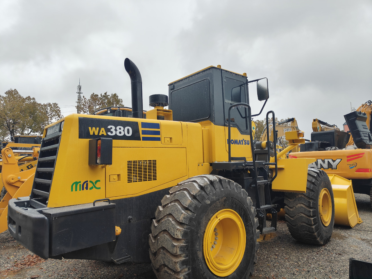 KOMATSU WA380-3 - Cargadora de ruedas: foto 2 KOMATSU WA380-3 - Cargadora de ruedas: foto 2