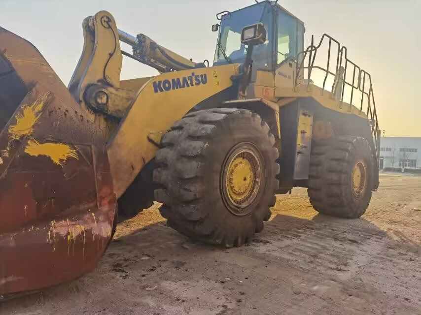 KOMATSU WA600-6 - Cargadora de ruedas: foto 2 KOMATSU WA600-6 - Cargadora de ruedas: foto 2