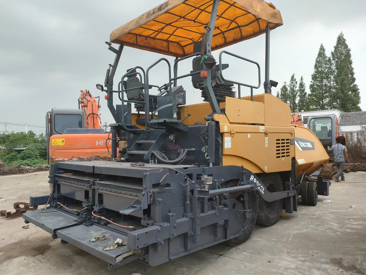 XCMG RP602 - Pavimentadora de asfalto: foto 2 XCMG RP602 - Pavimentadora de asfalto: foto 2