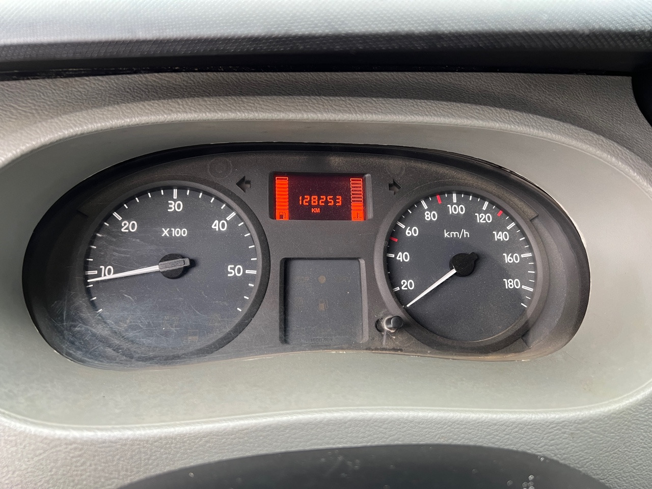 RENAULT Master Benne Double cabine DCi 120 7 Places - Volquete furgoneta: foto 4 RENAULT Master Benne Double cabine DCi 120 7 Places - Volquete furgoneta: foto 4