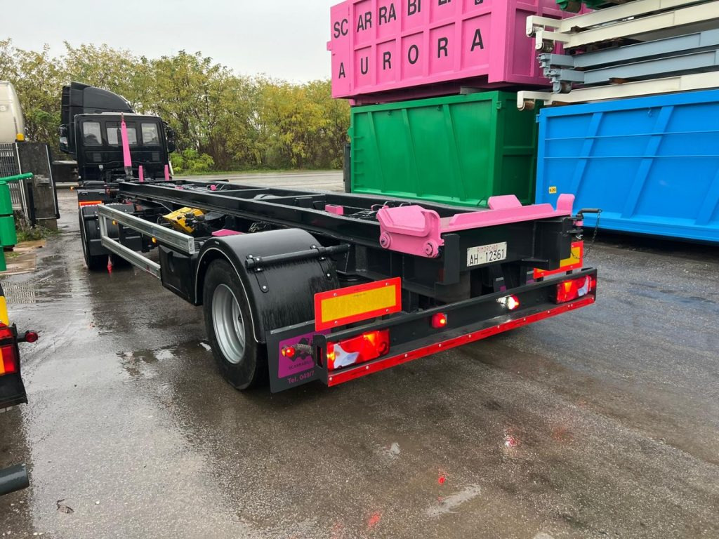 ATLAS RIMORCHIO ATLAS SCARRABILE - Remolque multilift/ Portacontenedores de cadenas: foto 5 ATLAS RIMORCHIO ATLAS SCARRABILE - Remolque multilift/ Portacontenedores de cadenas: foto 5