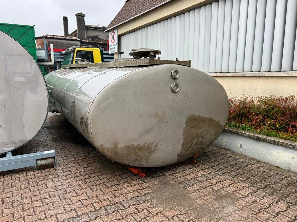 CISTERNA USATA NON SCARRABILE IN ACCIAIO INOX - Contenedor cisterna: foto 2 CISTERNA USATA NON SCARRABILE IN ACCIAIO INOX - Contenedor cisterna: foto 2