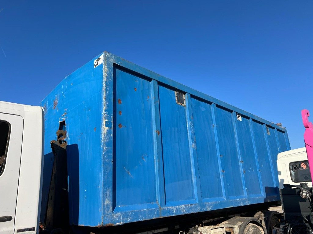 CONTAINER SCARRABILE USATO CON TETTO FISSO - Contenedor de gancho: foto 4 CONTAINER SCARRABILE USATO CON TETTO FISSO - Contenedor de gancho: foto 4