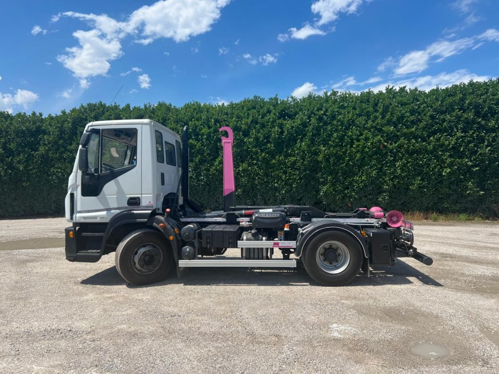 IVECO EUROCARGO 160E25 SCARRABILE - Camión multibasculante: foto 2 IVECO EUROCARGO 160E25 SCARRABILE - Camión multibasculante: foto 2