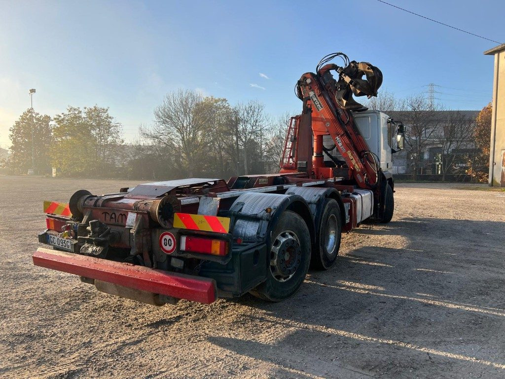 IVECO EUROTECH 440E43 SCARRABILE CON GRU - Camión multibasculante: foto 4 IVECO EUROTECH 440E43 SCARRABILE CON GRU - Camión multibasculante: foto 4