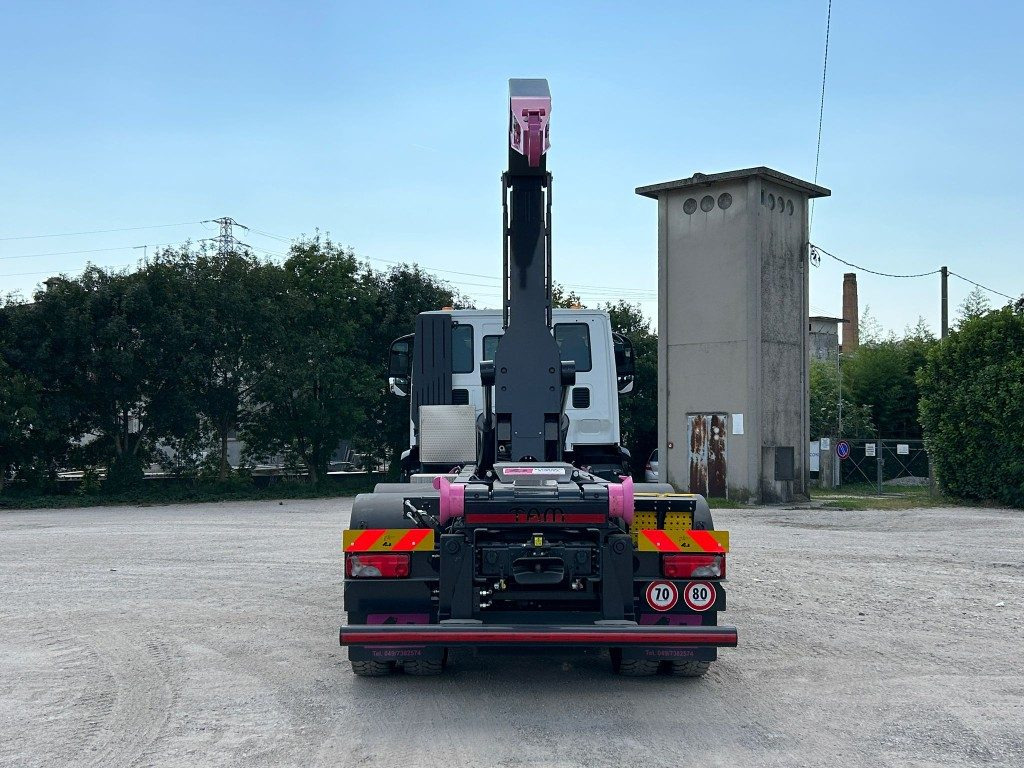 IVECO TRAKKER T-WAY AD380T NUOVO SCARRABILE - Camión multibasculante: foto 4 IVECO TRAKKER T-WAY AD380T NUOVO SCARRABILE - Camión multibasculante: foto 4