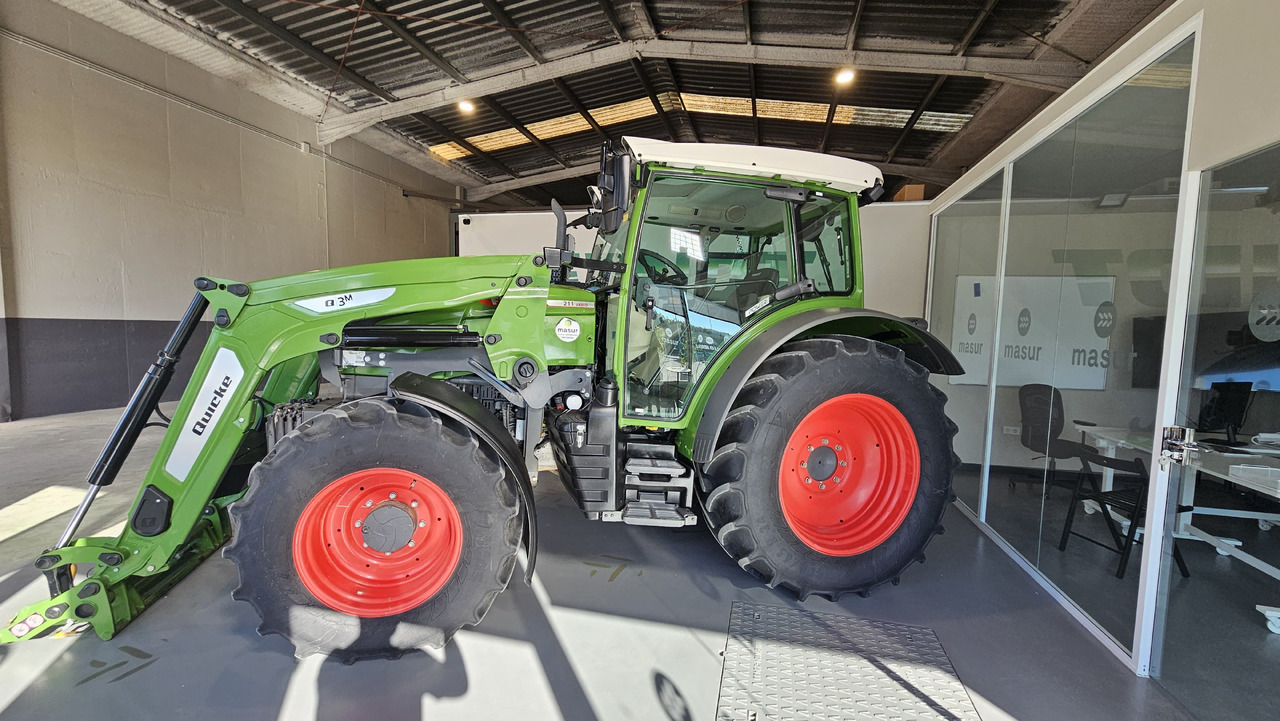 FENDT 211S VARIO - Tractor: foto 1 FENDT 211S VARIO - Tractor: foto 1