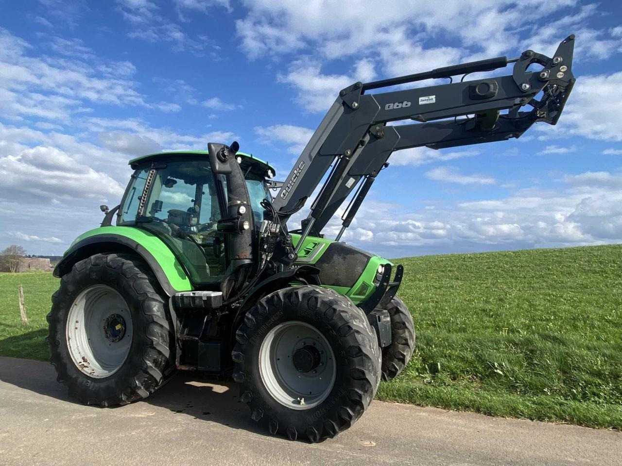 Deutz-Fahr 6150.4 Agrotron TTV - Tractor: foto 1 Deutz-Fahr 6150.4 Agrotron TTV - Tractor: foto 1