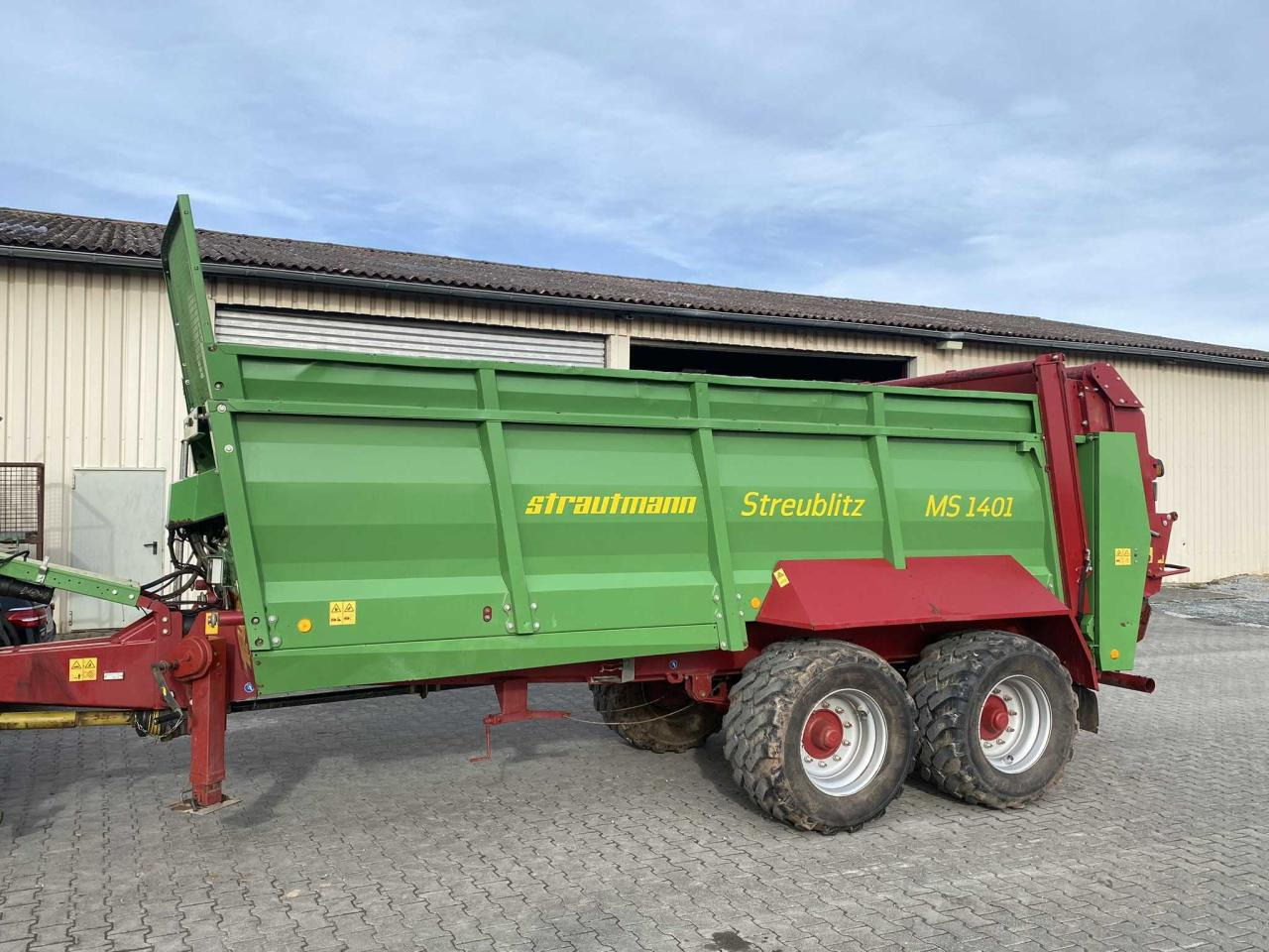 Strautmann MS 1401 - Esparcidor de estiércol: foto 1 Strautmann MS 1401 - Esparcidor de estiércol: foto 1