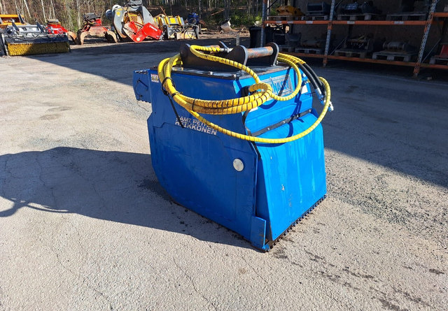 Dynaset HRVB 830-90 - Cazo para Maquinaria de construcción: foto 1 Dynaset HRVB 830-90 - Cazo para Maquinaria de construcción: foto 1