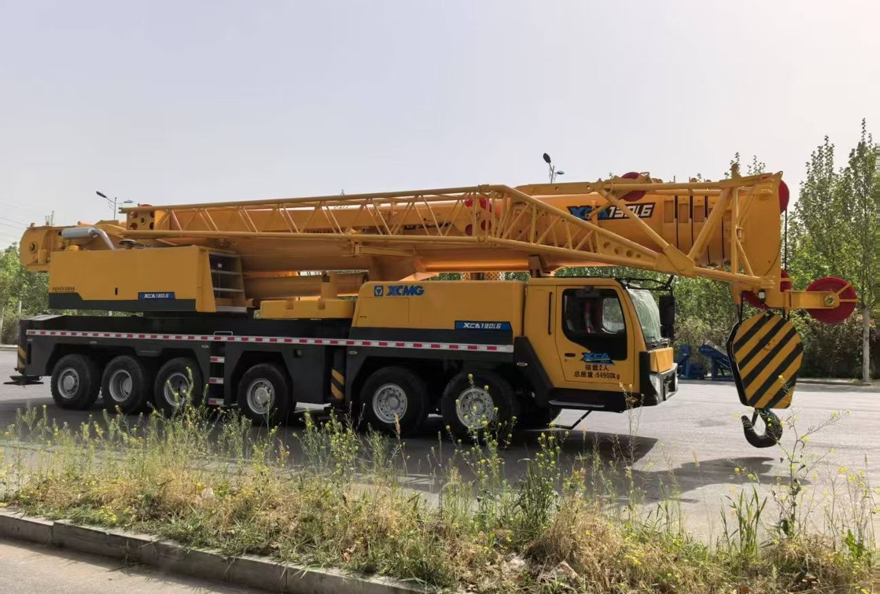 XCMG QY130K 130 ton 120 ton 140ton 150ton 160ton 200t truck crane - Autogrúa: foto 3 XCMG QY130K 130 ton 120 ton 140ton 150ton 160ton 200t truck crane - Autogrúa: foto 3