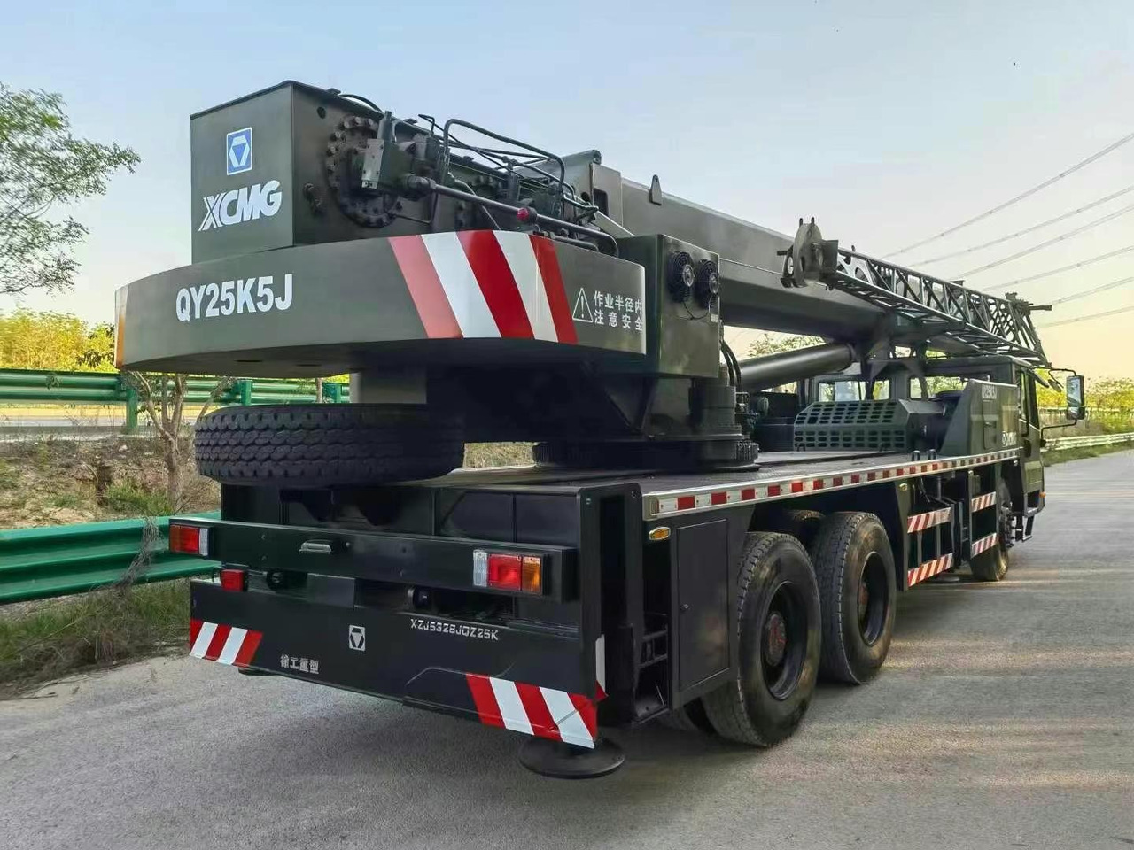 XCMG QY25K5-1 25 ton truck crane - Autogrúa: foto 4 XCMG QY25K5-1 25 ton truck crane - Autogrúa: foto 4