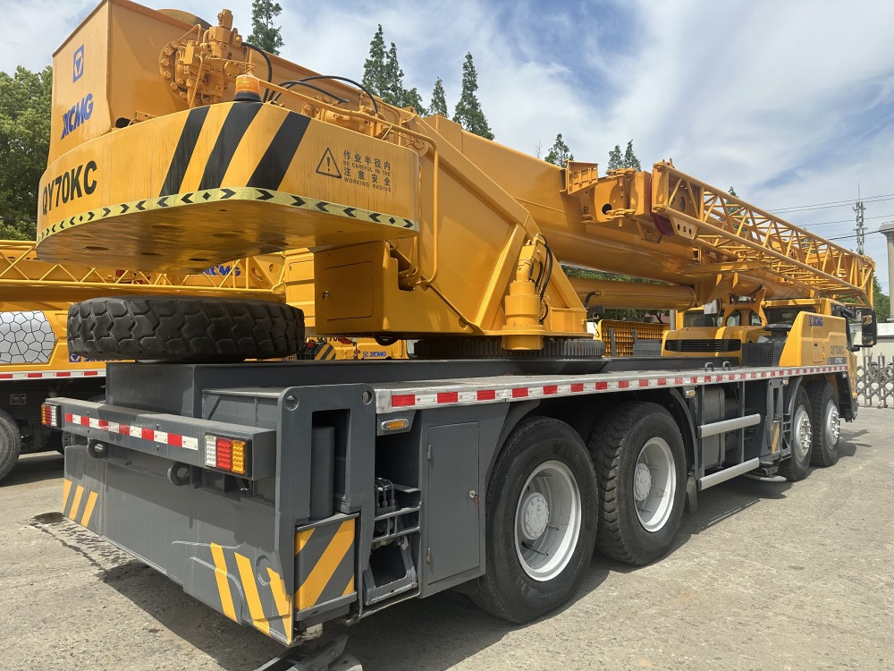 XCMG qy70kc xct75 qy75kc 70ton 75 ton 80 ton 85 ton 90 ton 100 ton 110 ton 130 ton truck crane - Autogrúa: foto 4 XCMG qy70kc xct75 qy75kc 70ton 75 ton 80 ton 85 ton 90 ton 100 ton 110 ton 130 ton truck crane - Autogrúa: foto 4