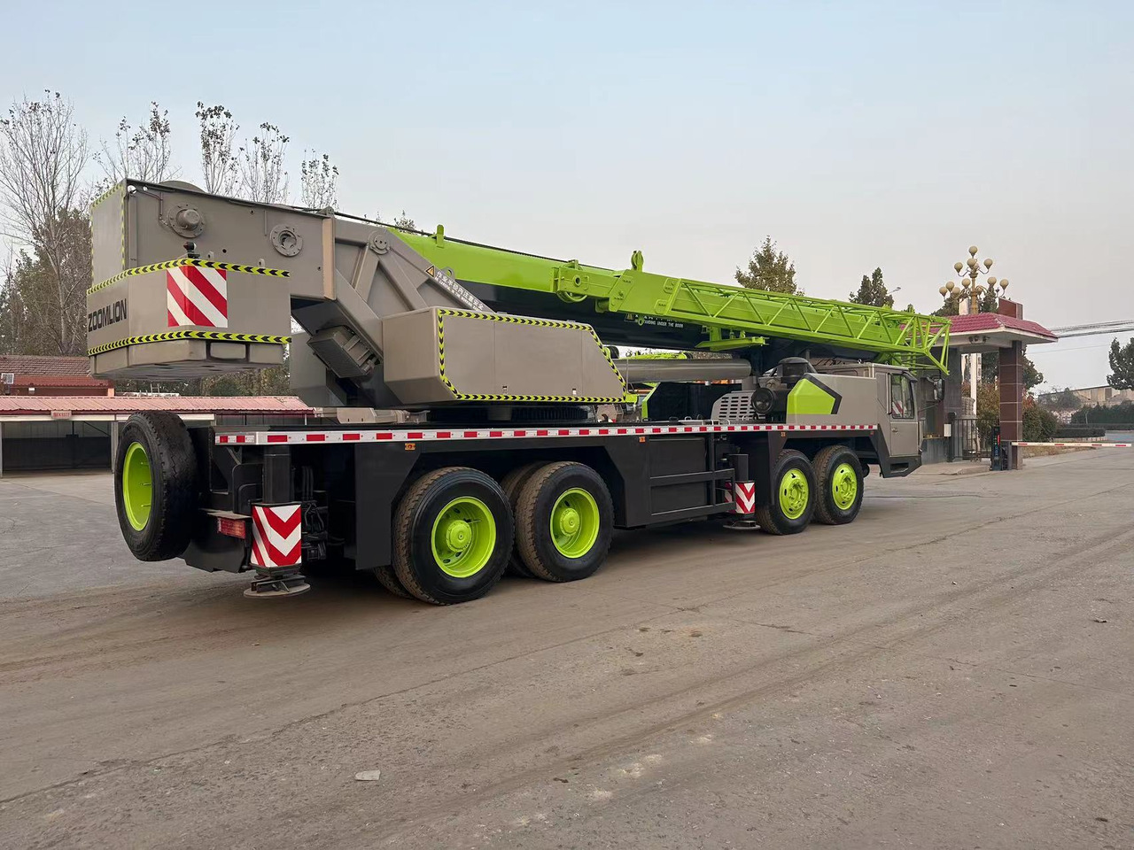 ZOOMLION QY70V ZTC700V 70 ton 50 ton 60 ton 80 ton 90 ton 100 ton truck crane - Autogrúa: foto 4 ZOOMLION QY70V ZTC700V 70 ton 50 ton 60 ton 80 ton 90 ton 100 ton truck crane - Autogrúa: foto 4