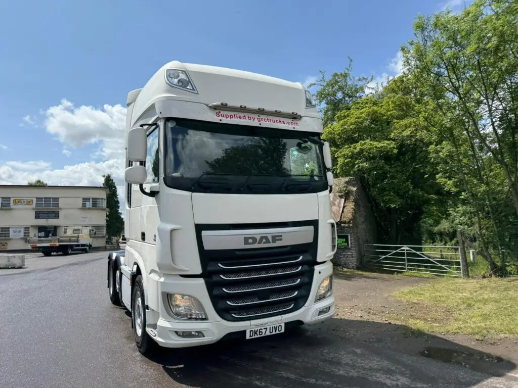 DAF XF 105 - Cabeza tractora: foto 2 DAF XF 105 - Cabeza tractora: foto 2