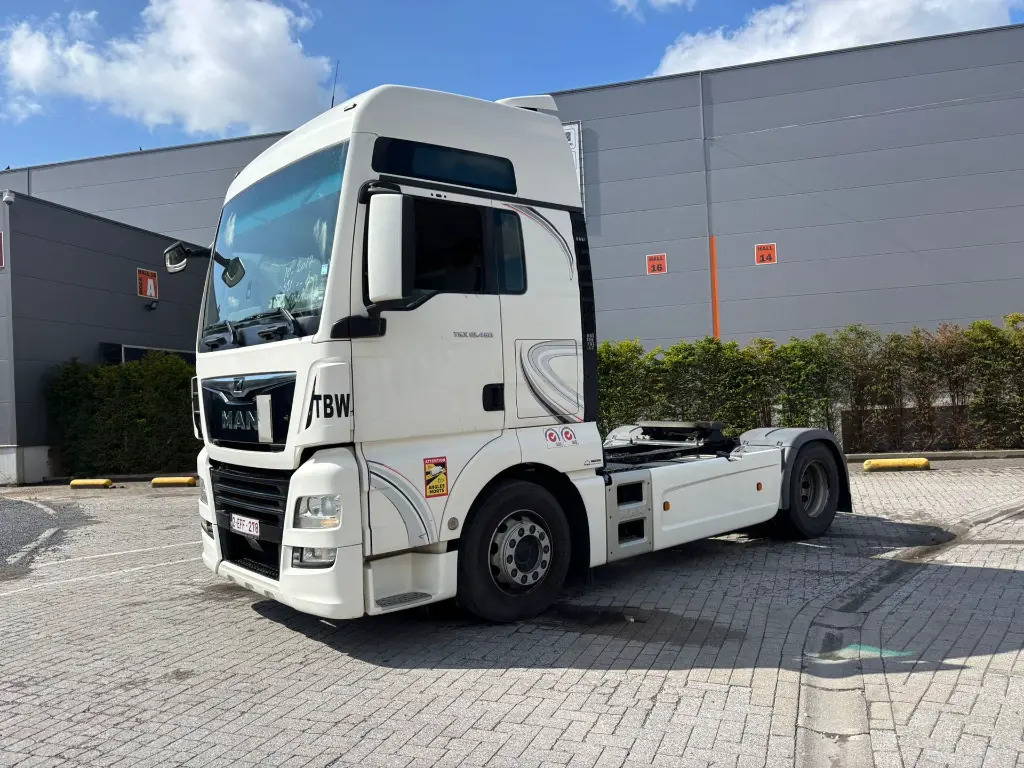 MAN TGX 18.460 XXL - Cabeza tractora: foto 4 MAN TGX 18.460 XXL - Cabeza tractora: foto 4