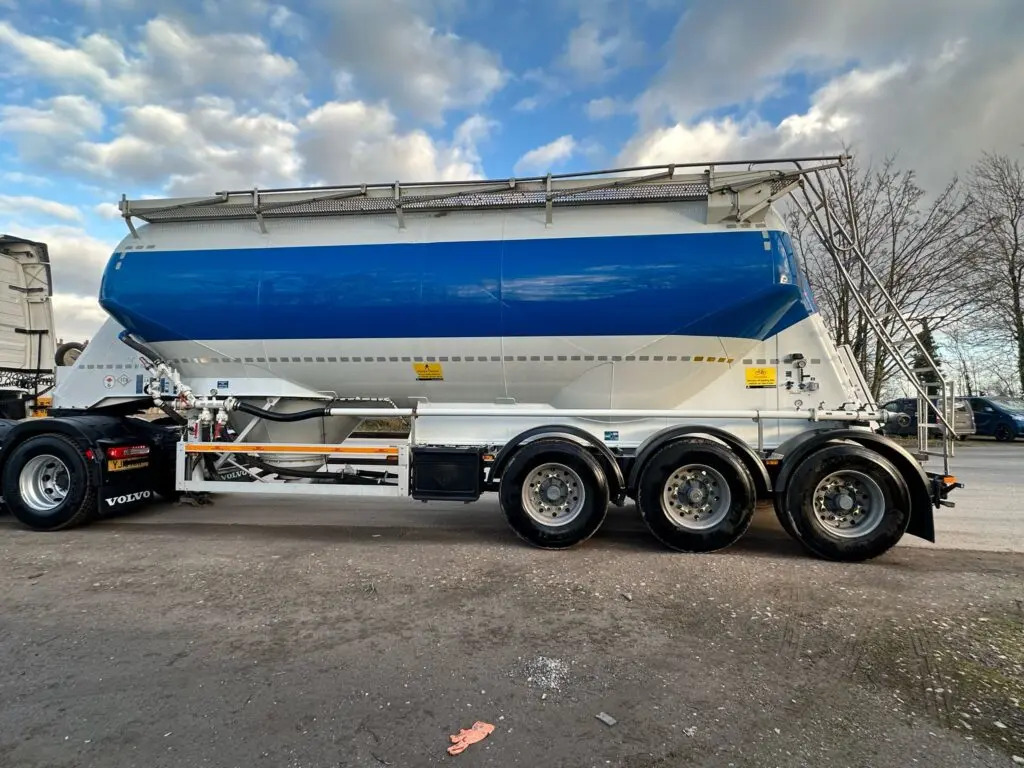 Feldbinder Powder Tanker - Semirremolque silo: foto 3 Feldbinder Powder Tanker - Semirremolque silo: foto 3