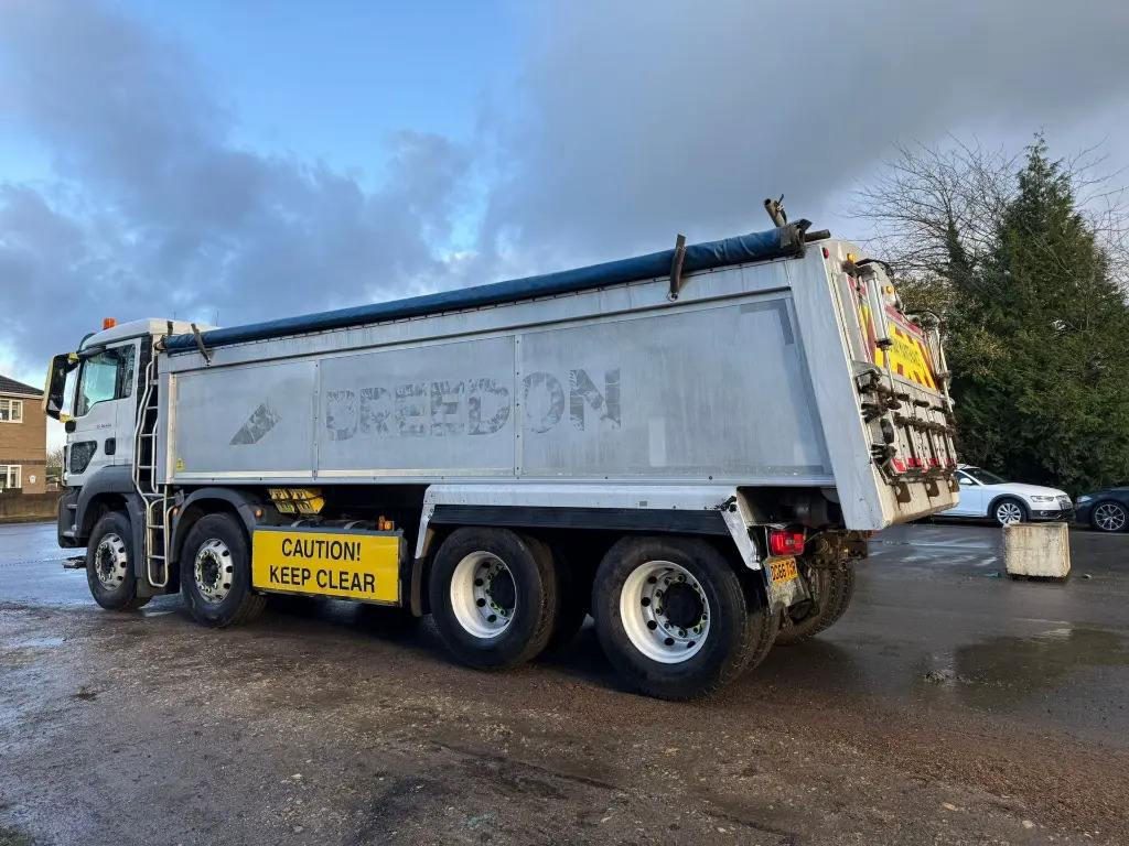 MAN TGS 32.400 Tipper 8x4 - RHD - Camión volquete: foto 5 MAN TGS 32.400 Tipper 8x4 - RHD - Camión volquete: foto 5