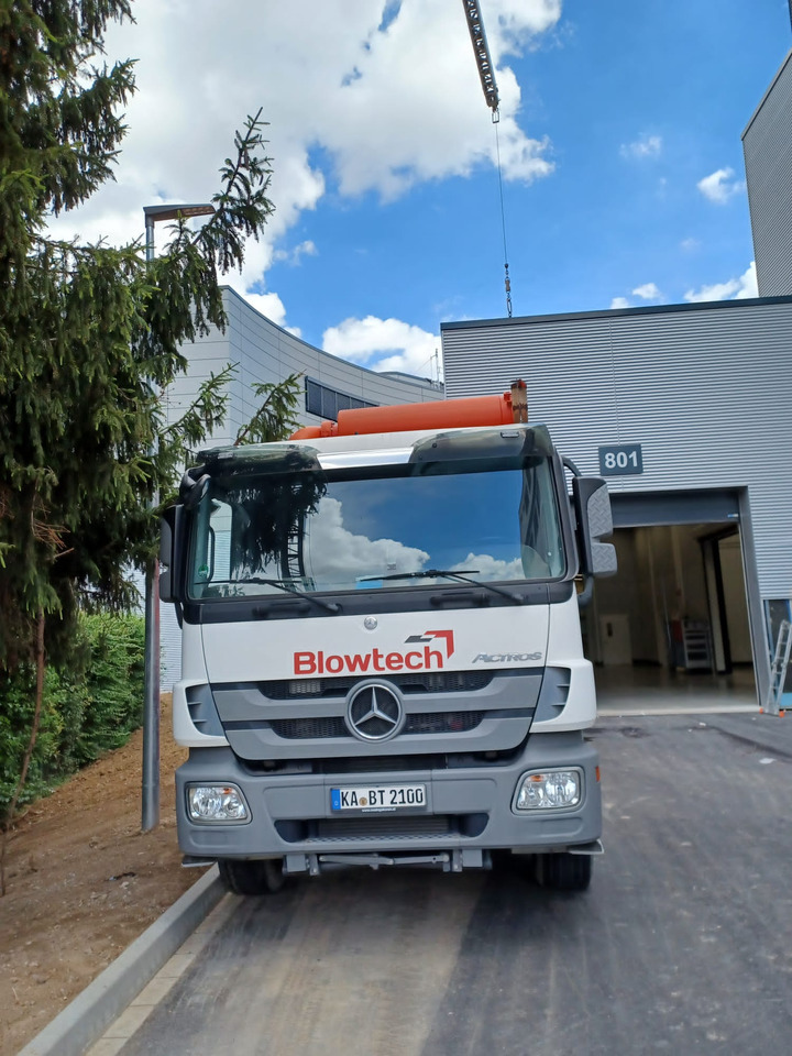MERCEDES-BENZ Naaktgeboren Vacu-Press 8000 High-Lift V2A less km+hours! - Limpieza de alcantarillado: foto 5 MERCEDES-BENZ Naaktgeboren Vacu-Press 8000 High-Lift V2A less km+hours! - Limpieza de alcantarillado: foto 5