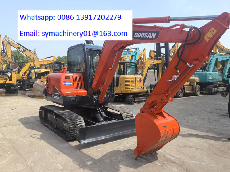 Doosan DX60 - Miniexcavadora: foto 1 Doosan DX60 - Miniexcavadora: foto 1