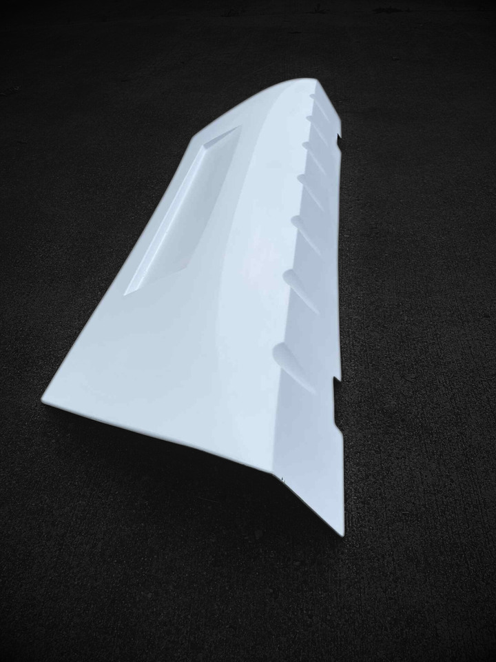 SCANIA IRIZAR NEW CENTURY Zderzak przedni Scania IRIZAR New Century - Parachoques para Autocar: foto 2 SCANIA IRIZAR NEW CENTURY Zderzak przedni Scania IRIZAR New Century - Parachoques para Autocar: foto 2