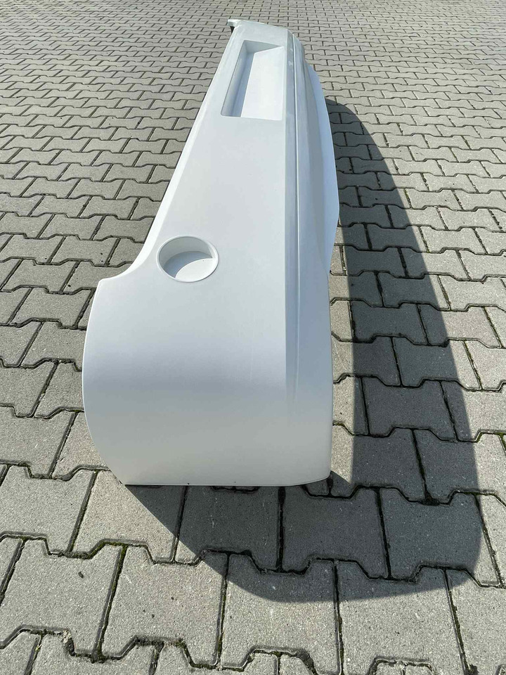 Zderzak tylny SCANIA IRIZAR PB Scania IRIZAR PB - Parachoques para Autobús: foto 2 Zderzak tylny SCANIA IRIZAR PB Scania IRIZAR PB - Parachoques para Autobús: foto 2