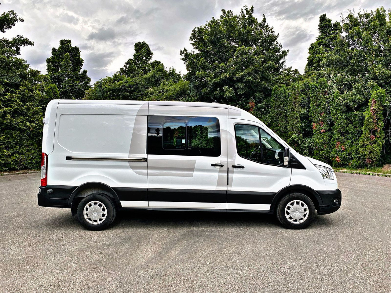 Ford Transit 350 L3H2 Trend|Kamera|6Sitzer|AHK|PDC|19 - Furgoneta combi: foto 2 Ford Transit 350 L3H2 Trend|Kamera|6Sitzer|AHK|PDC|19 - Furgoneta combi: foto 2