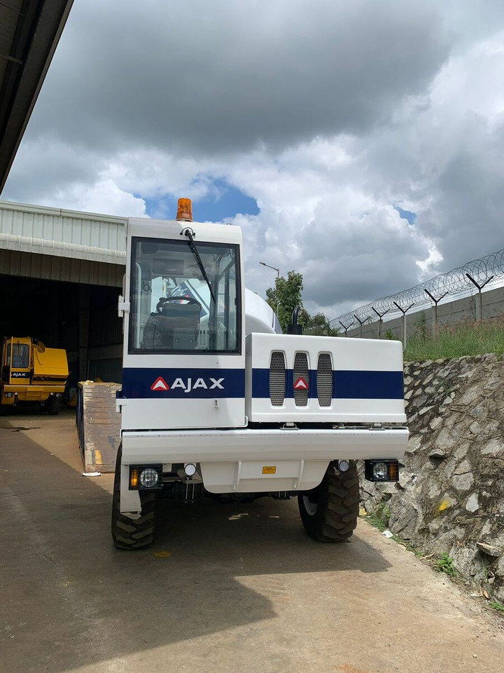 New AJAX ARGO 4000 concrete mixer truck - Camión hormigonera: foto 5 New AJAX ARGO 4000 concrete mixer truck - Camión hormigonera: foto 5