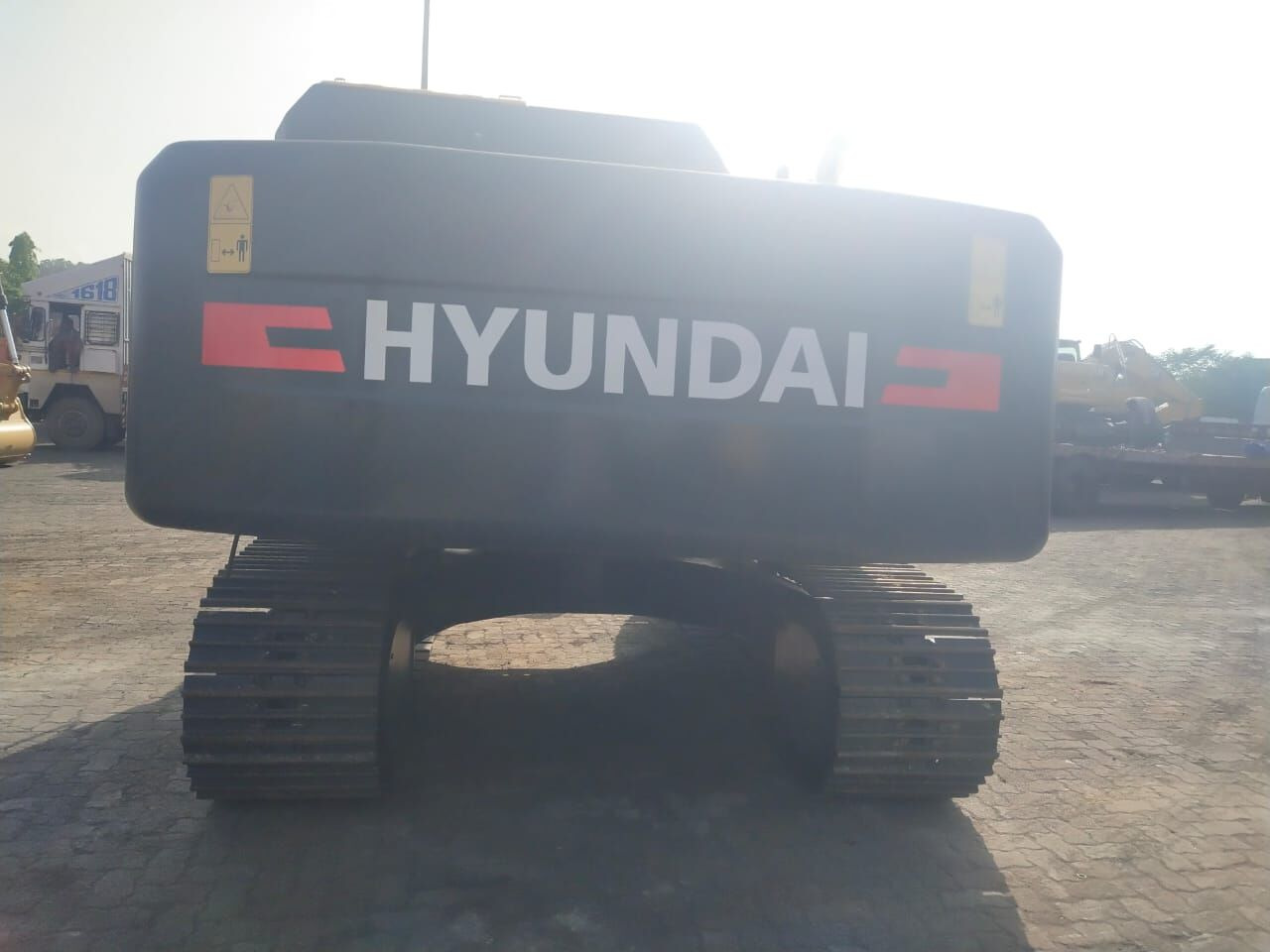 New Hyundai R210 tracked excavator - Excavadora de cadenas: foto 5 New Hyundai R210 tracked excavator - Excavadora de cadenas: foto 5