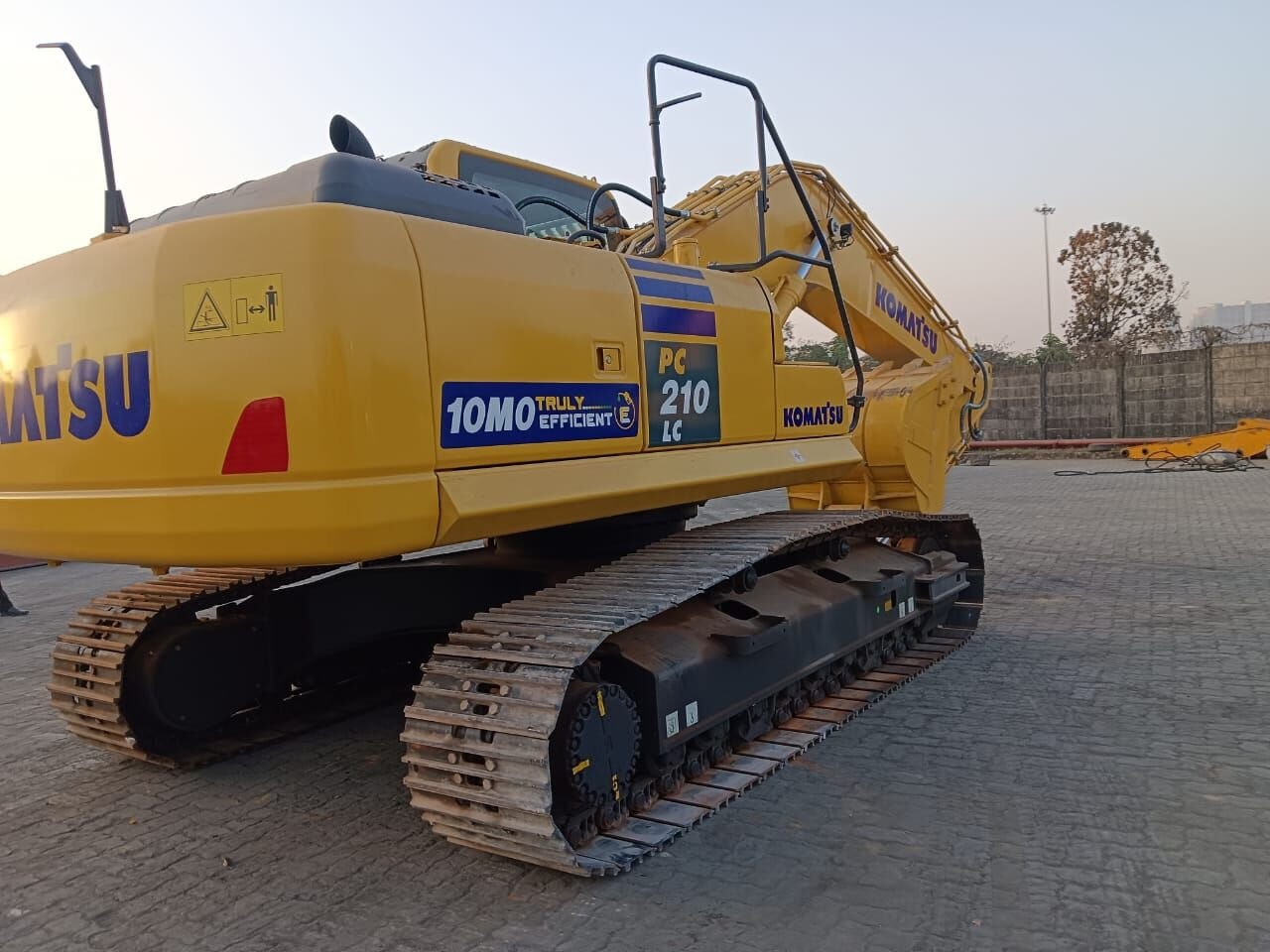 New Komatsu PC210 tracked excavator - Excavadora de cadenas: foto 2 New Komatsu PC210 tracked excavator - Excavadora de cadenas: foto 2