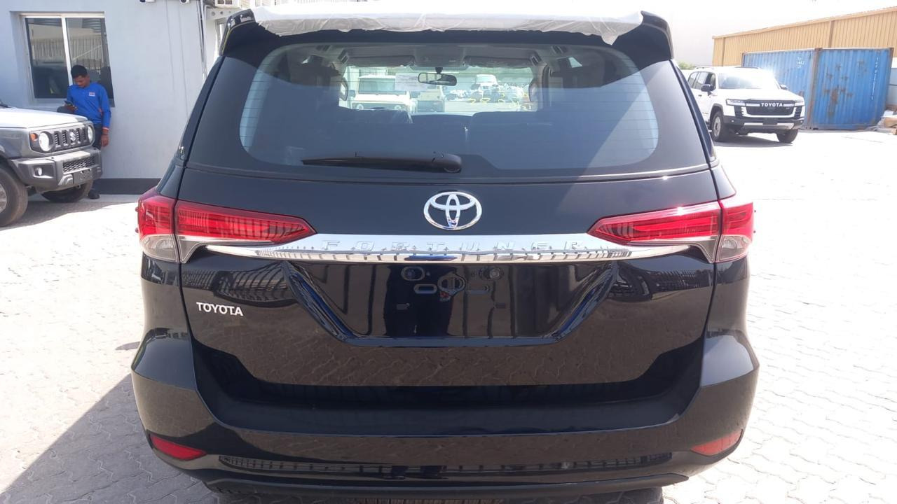 TOYOTA 2.7L SR5 - Coche: foto 2 TOYOTA 2.7L SR5 - Coche: foto 2