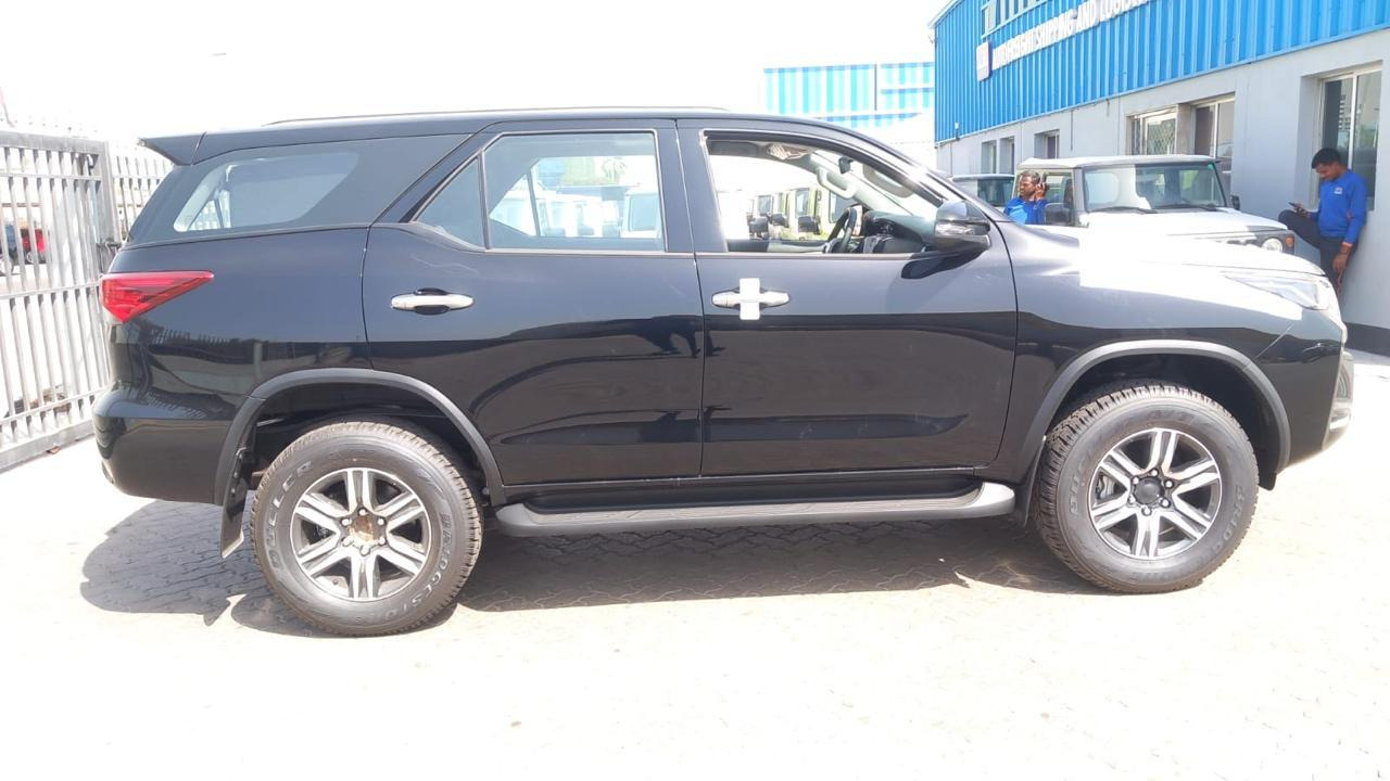 TOYOTA 2.7L SR5 - Coche: foto 1 TOYOTA 2.7L SR5 - Coche: foto 1