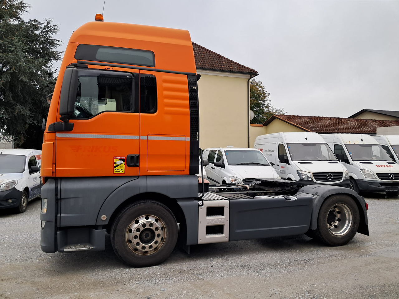 MAN TGX 18.460 ADR | Retarder | Standklima | ASR - Cabeza tractora: foto 3 MAN TGX 18.460 ADR | Retarder | Standklima | ASR - Cabeza tractora: foto 3