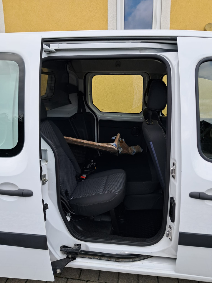 MERCEDES-BENZ Citan 109 CDI 5-Sitzer DKA | Schiebet. beids. | Klima | - Furgoneta, Furgoneta combi: foto 4 MERCEDES-BENZ Citan 109 CDI 5-Sitzer DKA | Schiebet. beids. | Klima | - Furgoneta, Furgoneta combi: foto 4