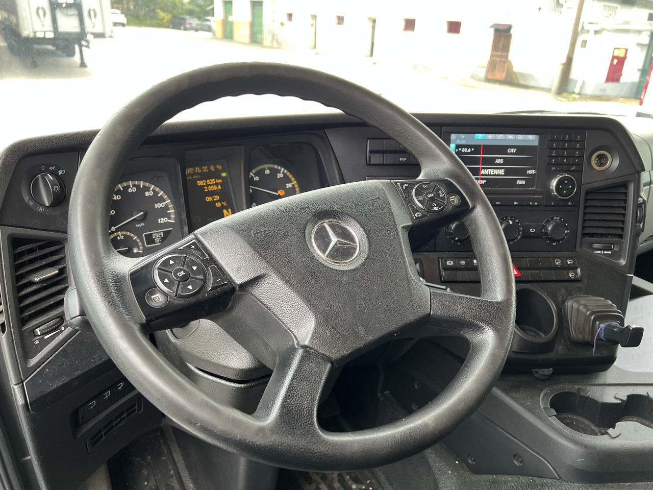 Camión transporte de bebidas para transporte de bebidas MERCEDES-BENZ ANTOS 18.30 L automatische Seitenladung | LBW | Klima | Tempomat: foto 23