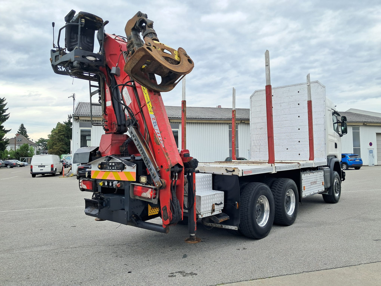 SCANIA G 490 6x6 Blatt-Blatt | Klima | Schaltgetriebe | Euro 6 | Penz-Kran 12Z | - Camión forestal, Camión grúa: foto 5 SCANIA G 490 6x6 Blatt-Blatt | Klima | Schaltgetriebe | Euro 6 | Penz-Kran 12Z | - Camión forestal, Camión grúa: foto 5