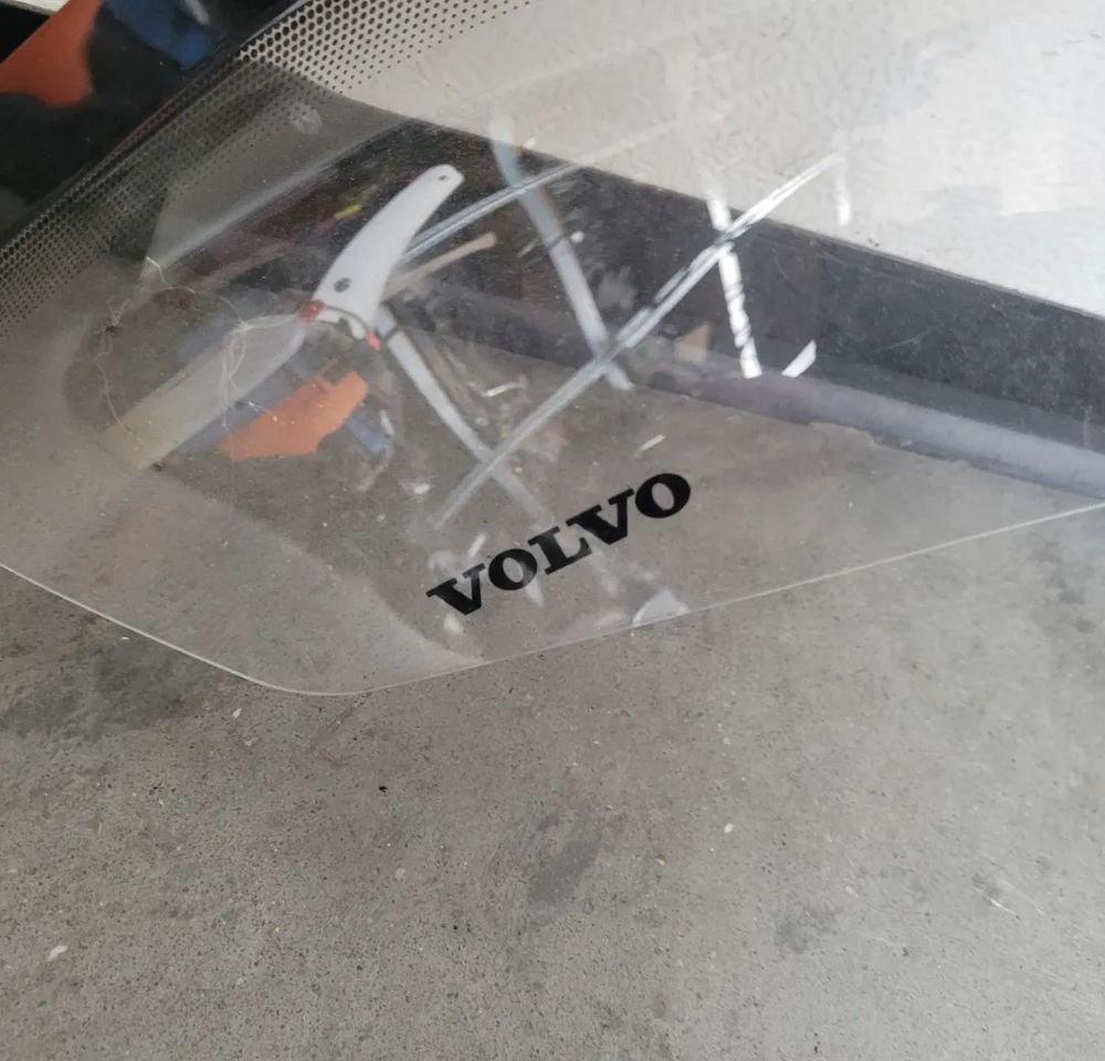 BLENDA NA DRZWI VOLVO FH4 ORYGINAŁ - Puerta y piezas para Camión: foto 3 BLENDA NA DRZWI VOLVO FH4 ORYGINAŁ - Puerta y piezas para Camión: foto 3