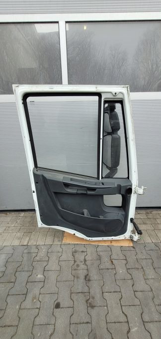 DRZWI IVECO EUROCARGO LEWE EURO6 - Puerta y piezas para Camión: foto 3 DRZWI IVECO EUROCARGO LEWE EURO6 - Puerta y piezas para Camión: foto 3