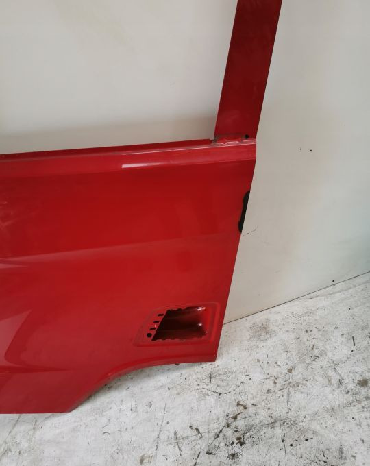 DRZWI SCANIA R S NOWY MODEL ŁADNE - Puerta y piezas para Camión: foto 2 DRZWI SCANIA R S NOWY MODEL ŁADNE - Puerta y piezas para Camión: foto 2