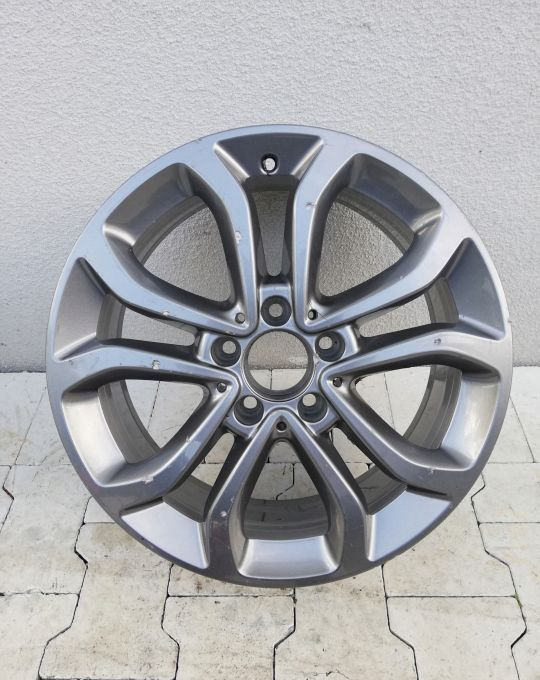 FELGA MERCEDES C KLASA A2054010200 17 CALI - Llanta para Camión: foto 1 FELGA MERCEDES C KLASA A2054010200 17 CALI - Llanta para Camión: foto 1