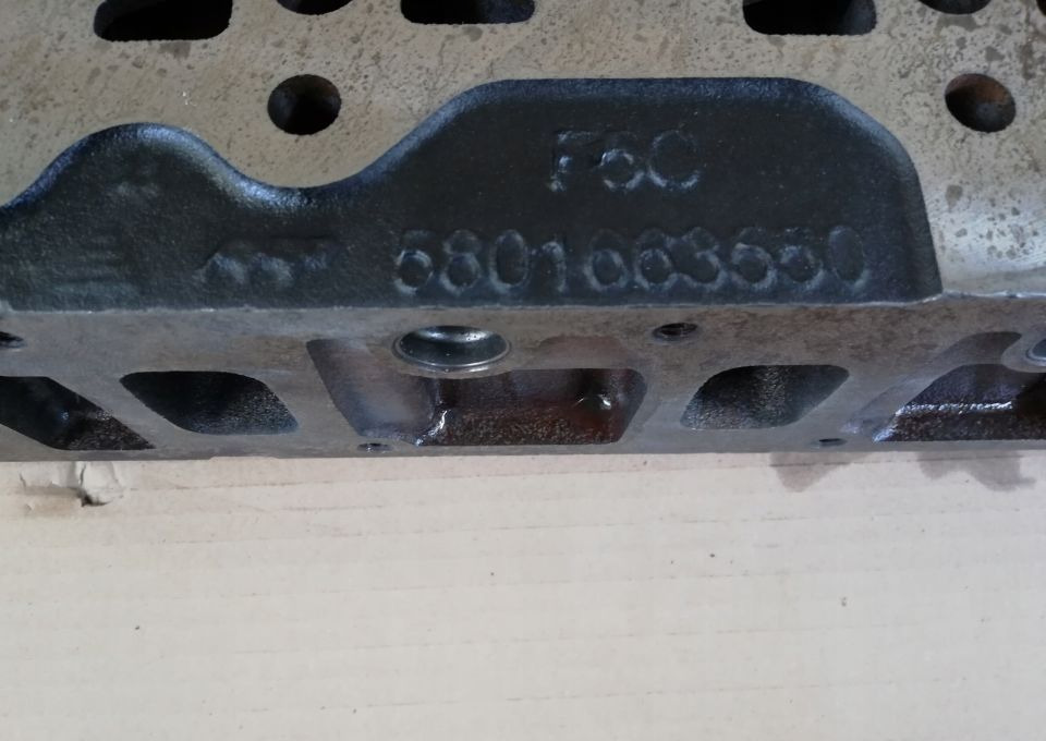 GŁOWICA IVECO EUROCARGO TEKTOR 4c. nowa 5801663550 - Cabezal de bloque para Camión: foto 4 GŁOWICA IVECO EUROCARGO TEKTOR 4c. nowa 5801663550 - Cabezal de bloque para Camión: foto 4