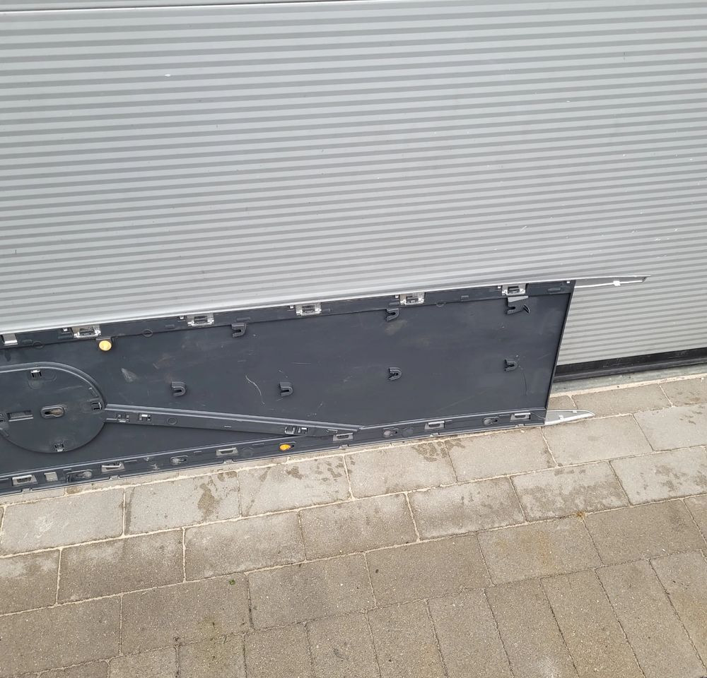 GRILL VOLVO FH5 ORYGINAŁ 84222354 CHWALIM116 - Carrocería y exterior para Camión: foto 4 GRILL VOLVO FH5 ORYGINAŁ 84222354 CHWALIM116 - Carrocería y exterior para Camión: foto 4